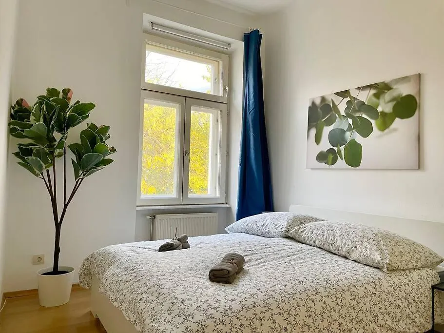 100 M2 Apartment With Free Parking - 15 Min To Center Vienna 0*,