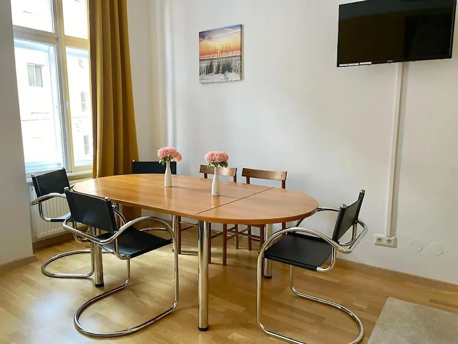 100 M2 Apartment With Free Parking - 15 Min To Center Vienna